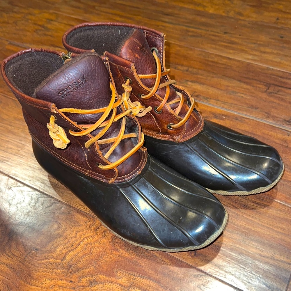 Women’s Sperry duck boots